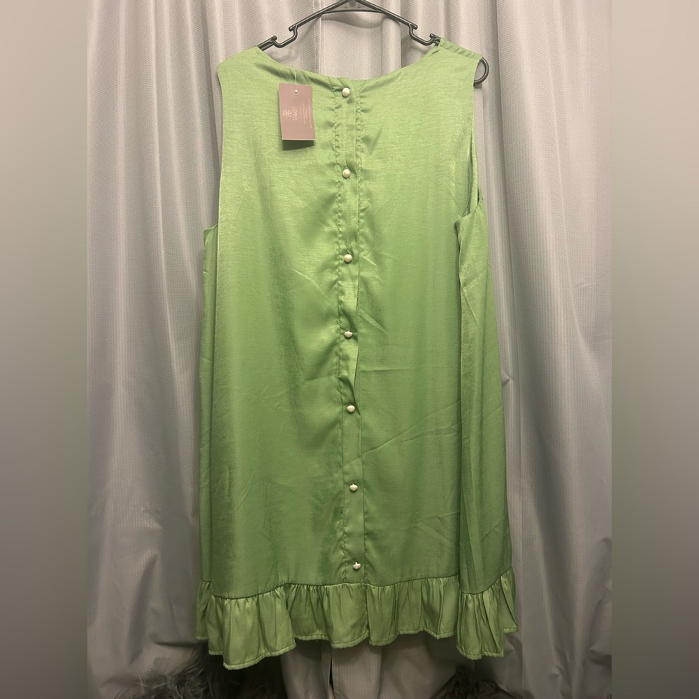 50%offw❤️Carole Christian button up pearl back Women's green Dress Med silky